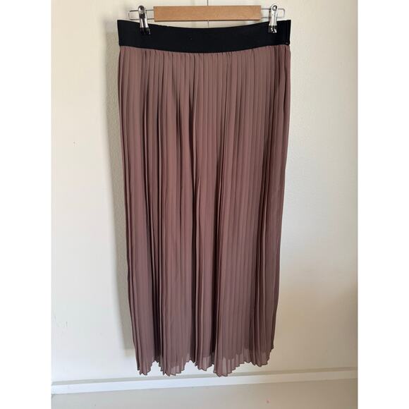 NWT Zenana Pleated Skirt Brown Full-Length Maxi Pull-On Waistband Stretchy SZ L - Picture 1 of 8